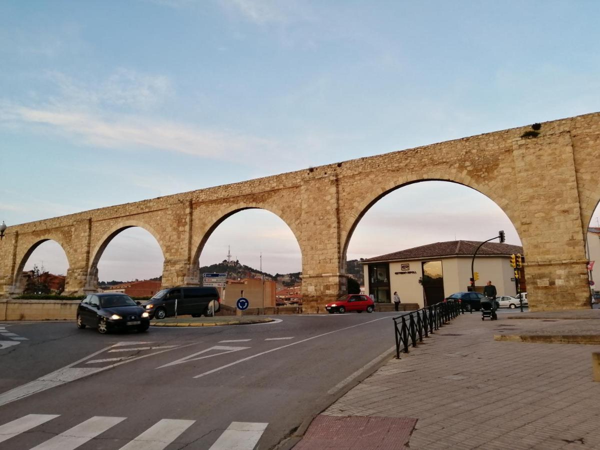 Estudios Los Arcos Teruel Bagian luar foto
