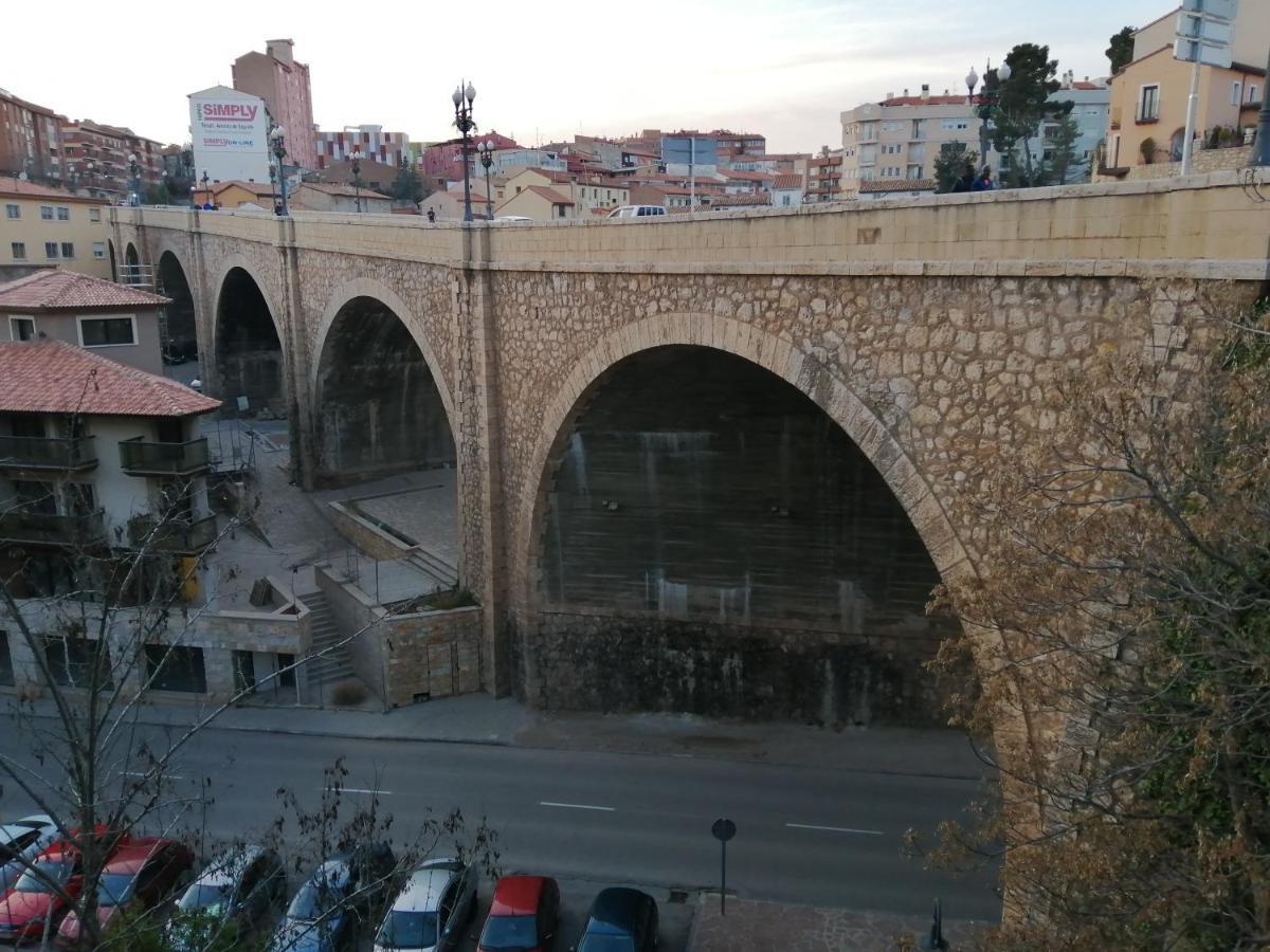 Estudios Los Arcos Teruel Bagian luar foto